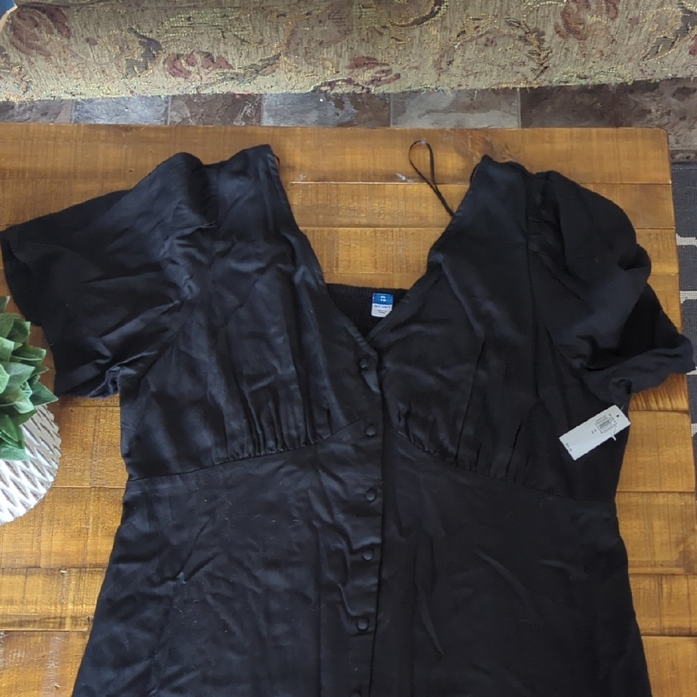 Black Button-Front Short Sleeve Dress